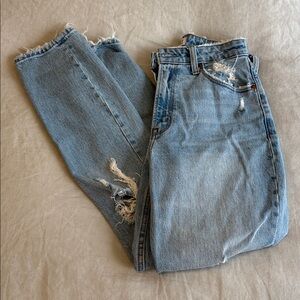 Abercrombie & Fitch Light Blue Curve Love the mom high rise jeans